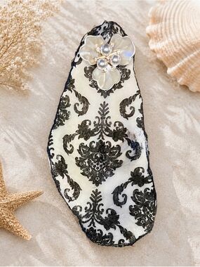 Pearl Flower Black and White Decorative Jewelry Dish